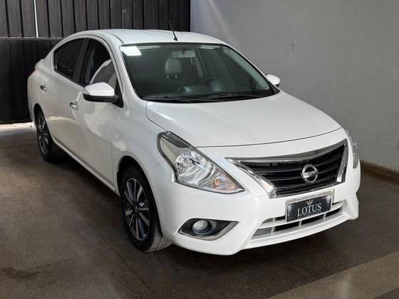 NISSAN VERSA 1.6 16V FLEXSTART SL 4P XTRONIC NISSAN VERSA 1.6 16V FLEXSTART SL 4P XTRONIC
